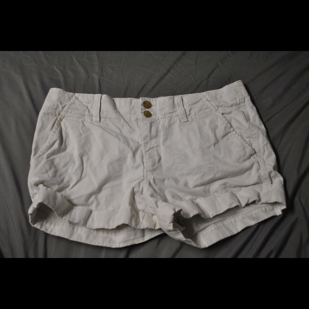 Mid-rise shorts